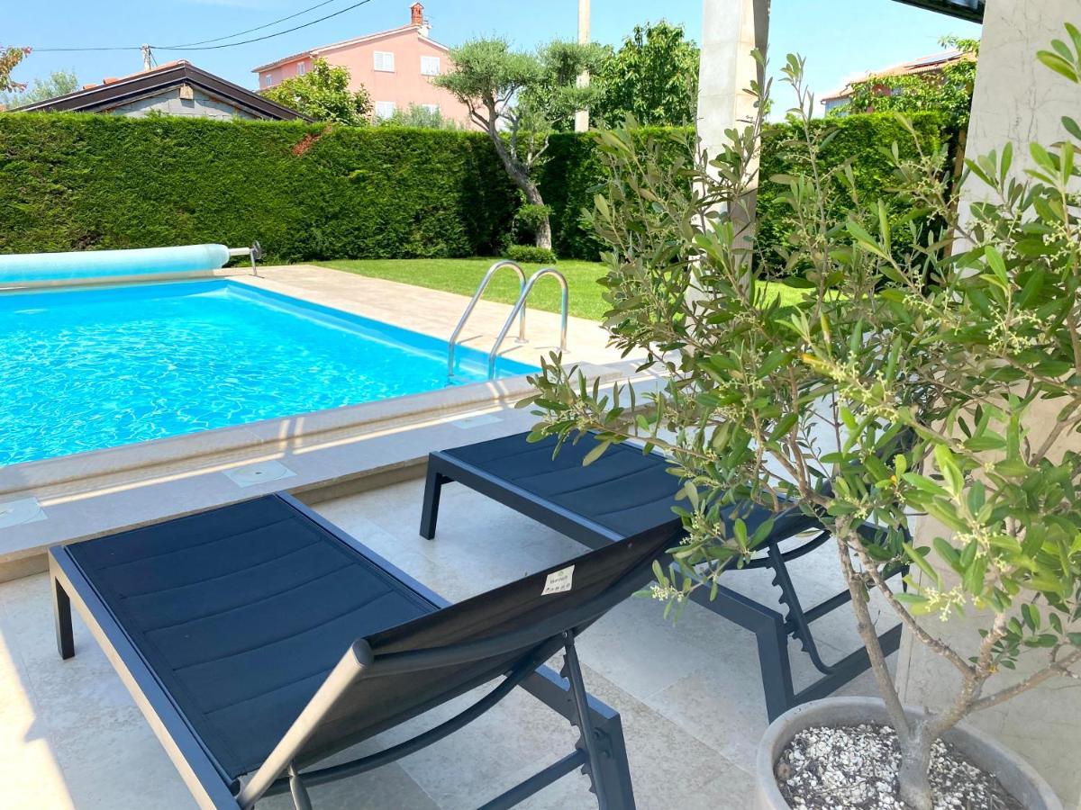 Villa Divina With Private Heated Pool Pula Exterior foto