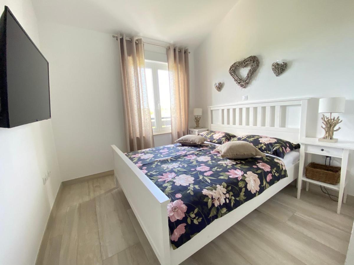 Villa Divina With Private Heated Pool Pula Exterior foto
