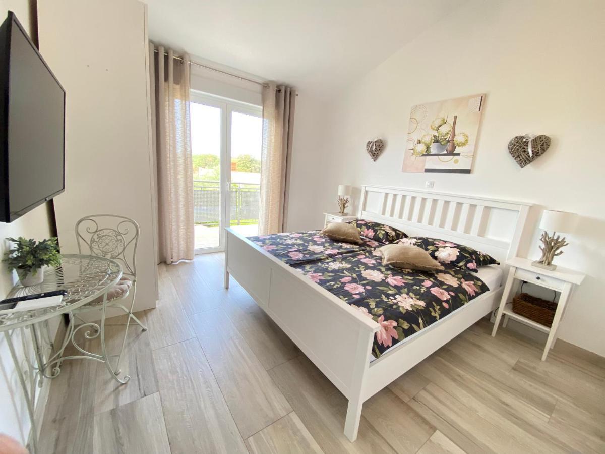 Villa Divina With Private Heated Pool Pula Exterior foto